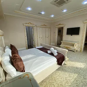 4* Hotel Opera